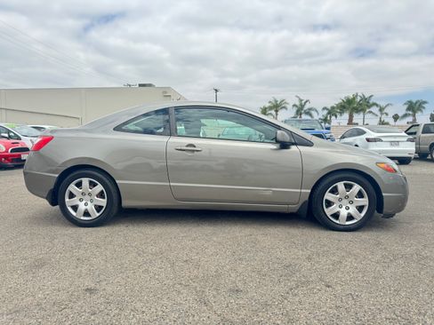 Used 2006 Honda Civic LX Coupe image 10
