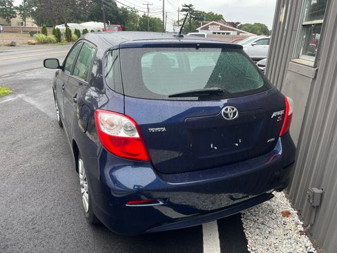 Used 2010 Toyota Matrix S AWD image 4