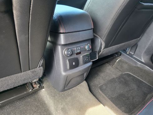 Used 2018 Ford Explorer Sport image 11