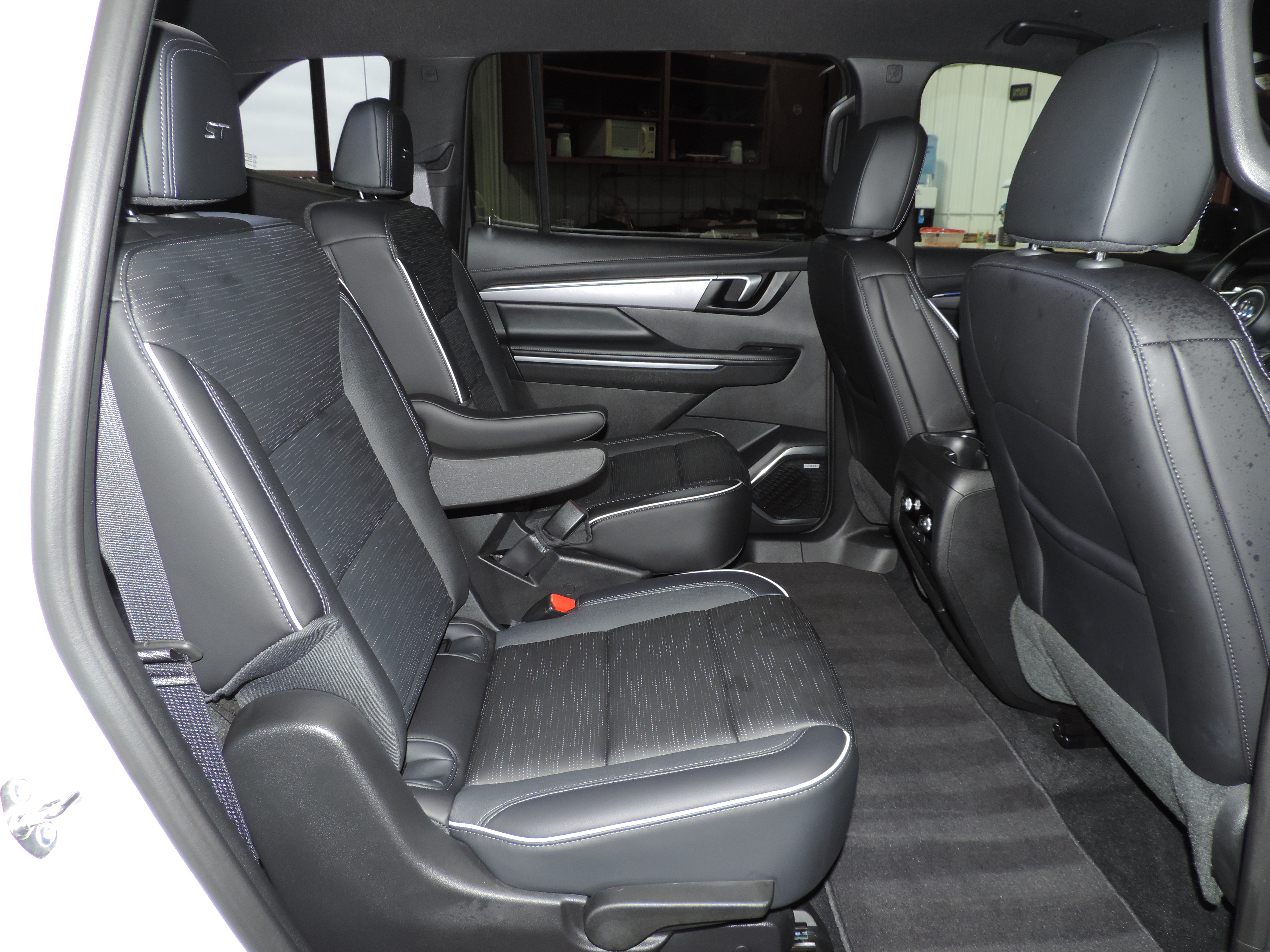 Used 2026 Buick Enclave AWD Sport Touring image 28