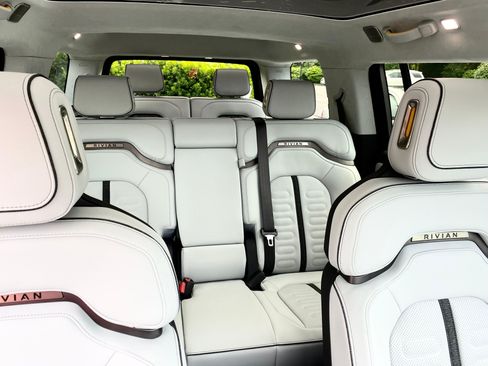 Used 2023 Rivian R1S Adventure image 18