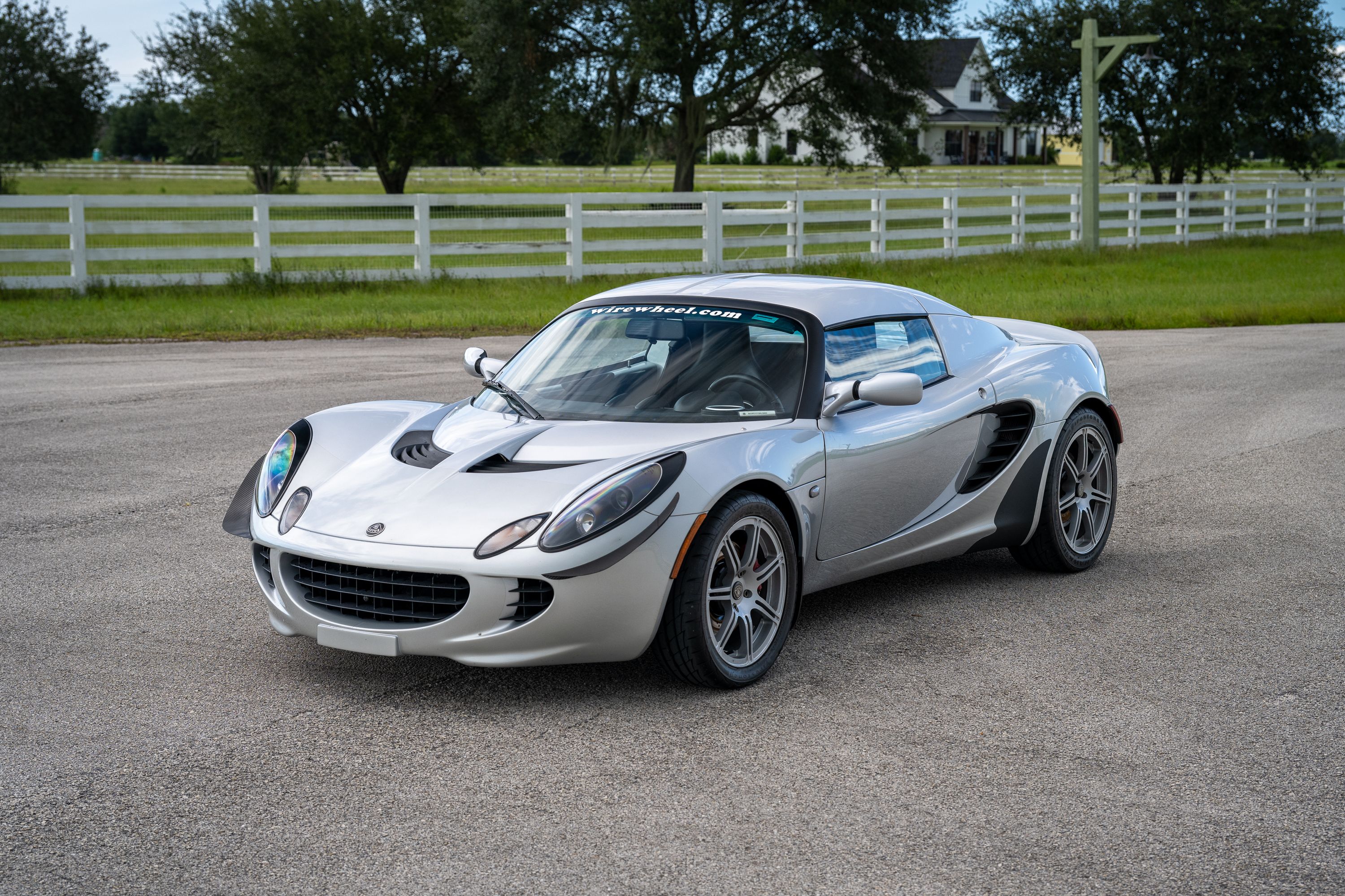 Used 2005 Lotus Elise w/ Touring Package RWD image 4