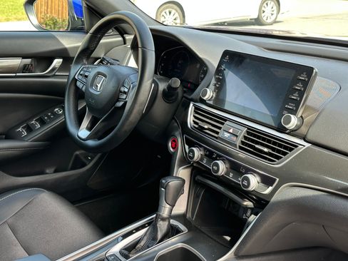 Used 2019 Honda Accord Sport image 17