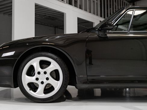Used 1998 Porsche 911 Carrera S Coupe RWD image 10
