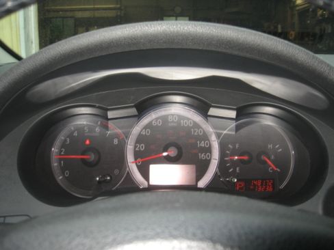 Used 2011 Nissan Altima 2.5 S Coupe FWD image 10