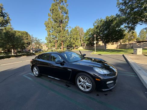 Used 2013 Porsche Panamera image 9