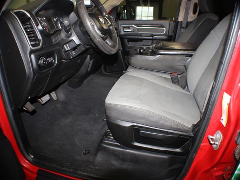 Used 2019 RAM 2500 Big Horn image 16