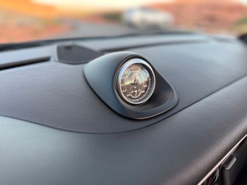 Used 2009 Porsche 911 Cabriolet image 18