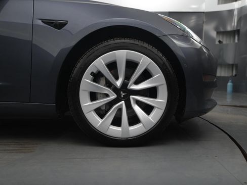 Used 2022 Tesla Model 3 Long Range image 17