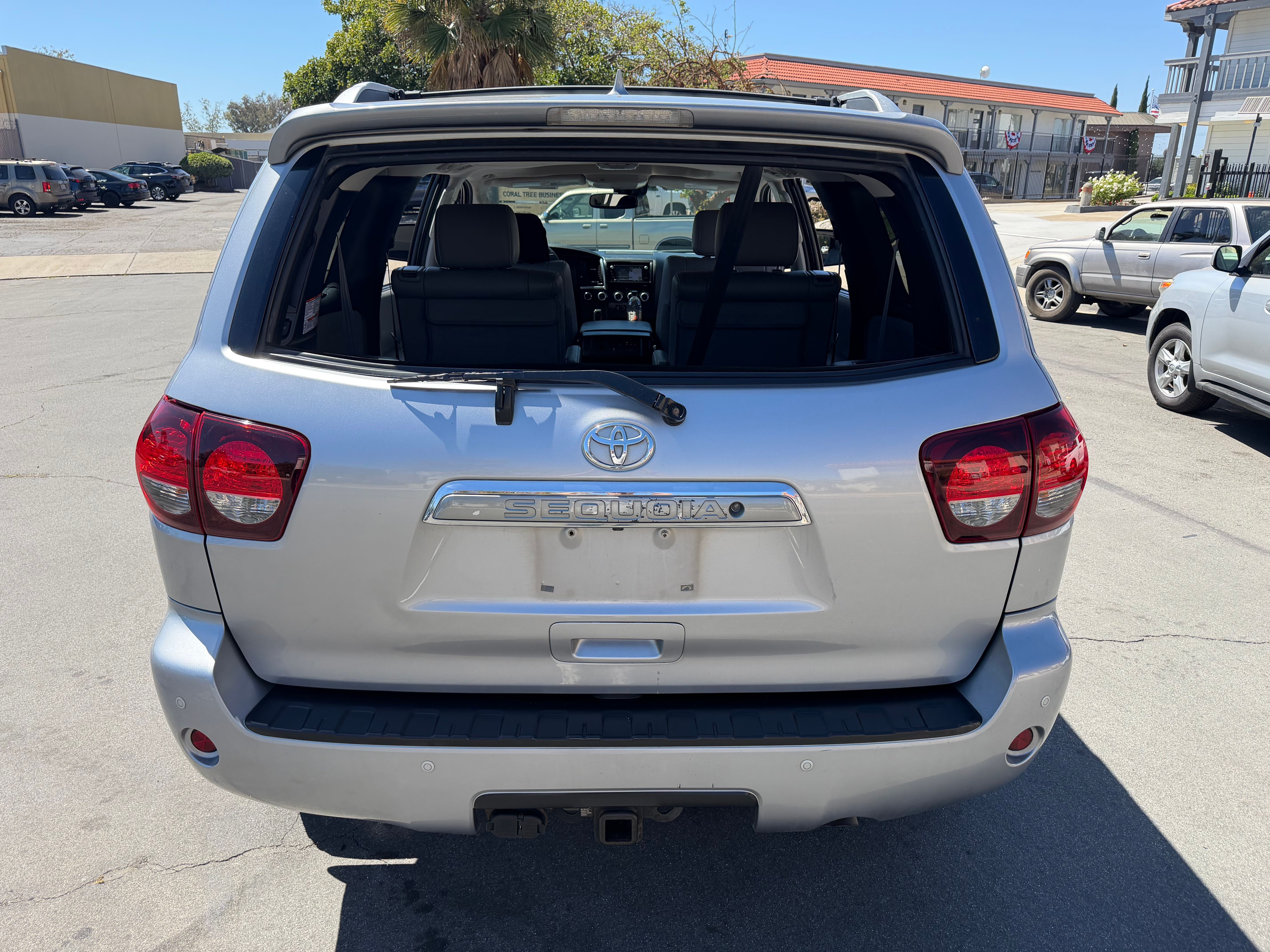 Used 2018 Toyota Sequoia Limited AWD/4WD image 7