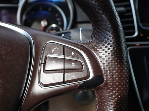 Used 2019 Mercedes-Benz GLE 400 image 21