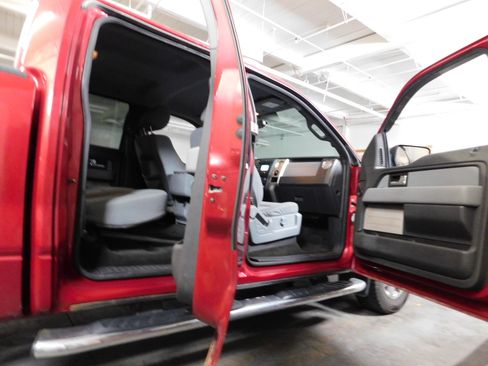 Used 2014 Ford F150 XLT image 8