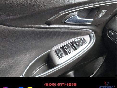 Used 2020 Chevrolet Malibu LT image 14