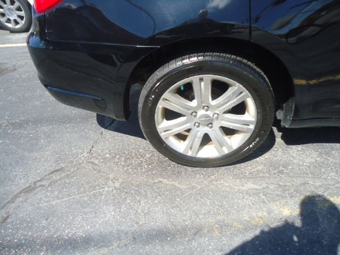 Used 2011 Chrysler 200 Touring image 4