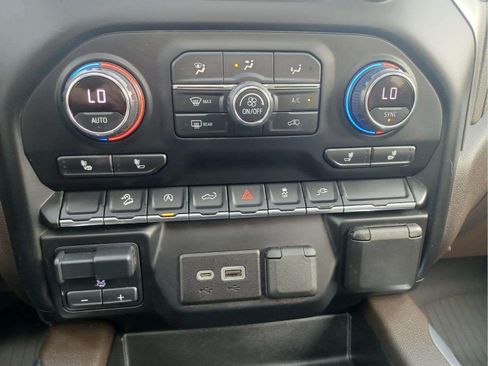 Used 2021 Chevrolet Silverado 1500 4x4 Crew Cab LT Trail Boss image 20