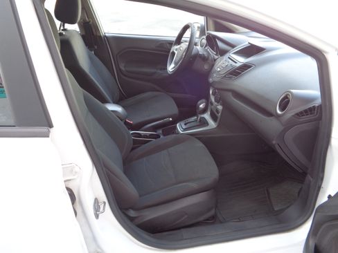 Used 2019 Ford Fiesta SE image 7