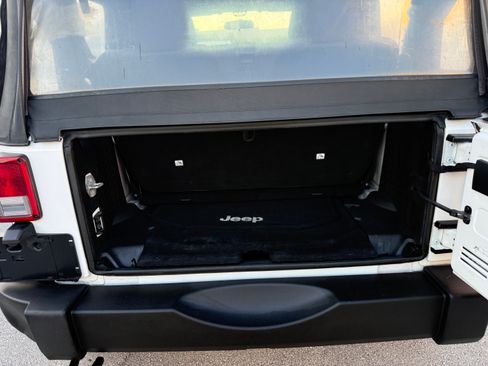Used 2015 Jeep Wrangler Sport AWD/4WD image 42
