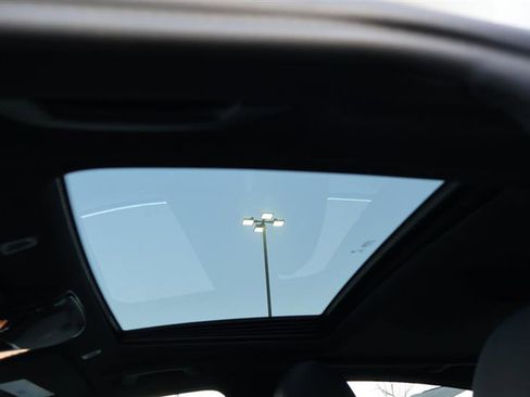 Used 2018 BMW 530i xDrive image 17