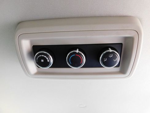 Used 2018 Dodge Grand Caravan SE image 21