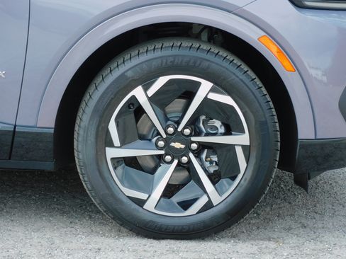 Used 2025 Chevrolet Equinox EV LT image 8