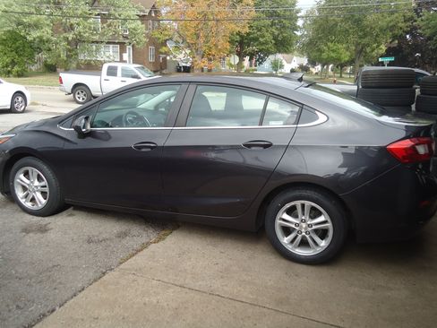 Used 2016 Chevrolet Cruze LT image 6