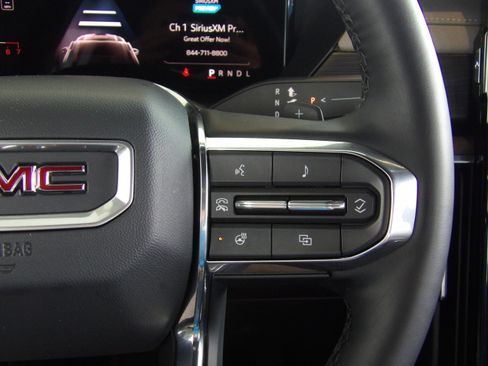 Used 2026 GMC Acadia FWD Elevation image 28