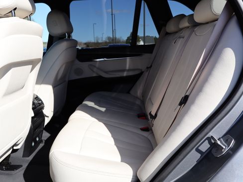 Used 2018 BMW X5 xDrive35i image 11