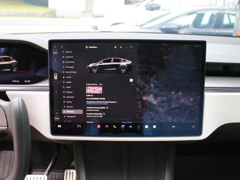 Used 2026 Tesla Model X Plaid AWD/4WD image 6