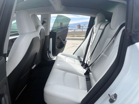 Used 2023 Tesla Model 3 Performance image 10