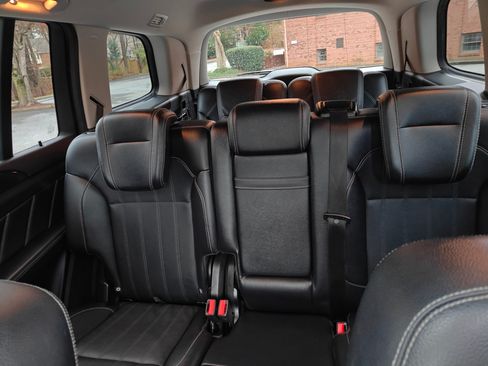 Used 2015 Mercedes-Benz GL 350 image 18