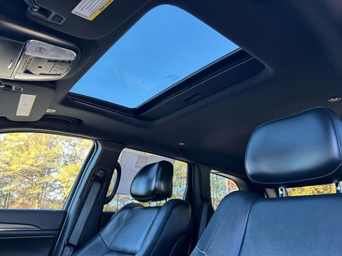 Used 2019 Jeep Grand Cherokee Limited image 29