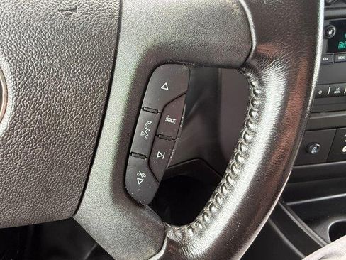 Used 2020 Chevrolet Express 2500 image 21