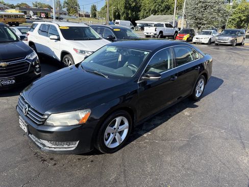 Used 2013 Volkswagen Passat 2.5 SE image 2