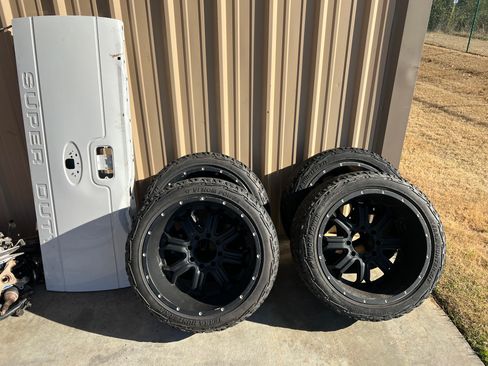 Used 2012 Ford F250 Lariat image 27