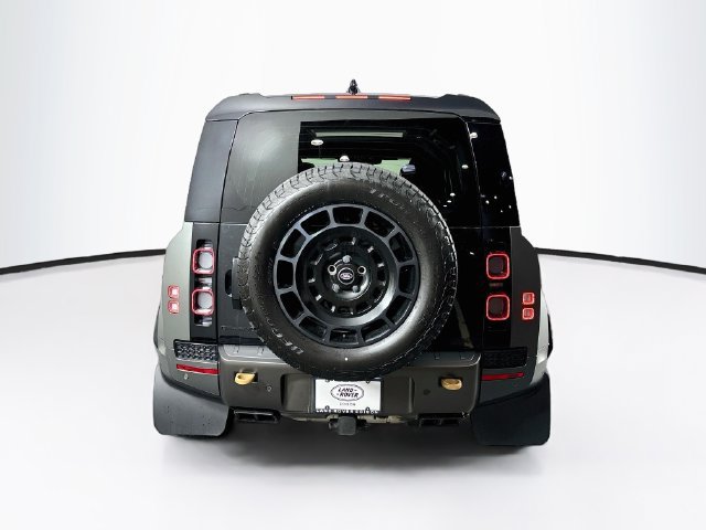 Used 2025 Land Rover Defender 110 OCTA AWD/4WD image 31