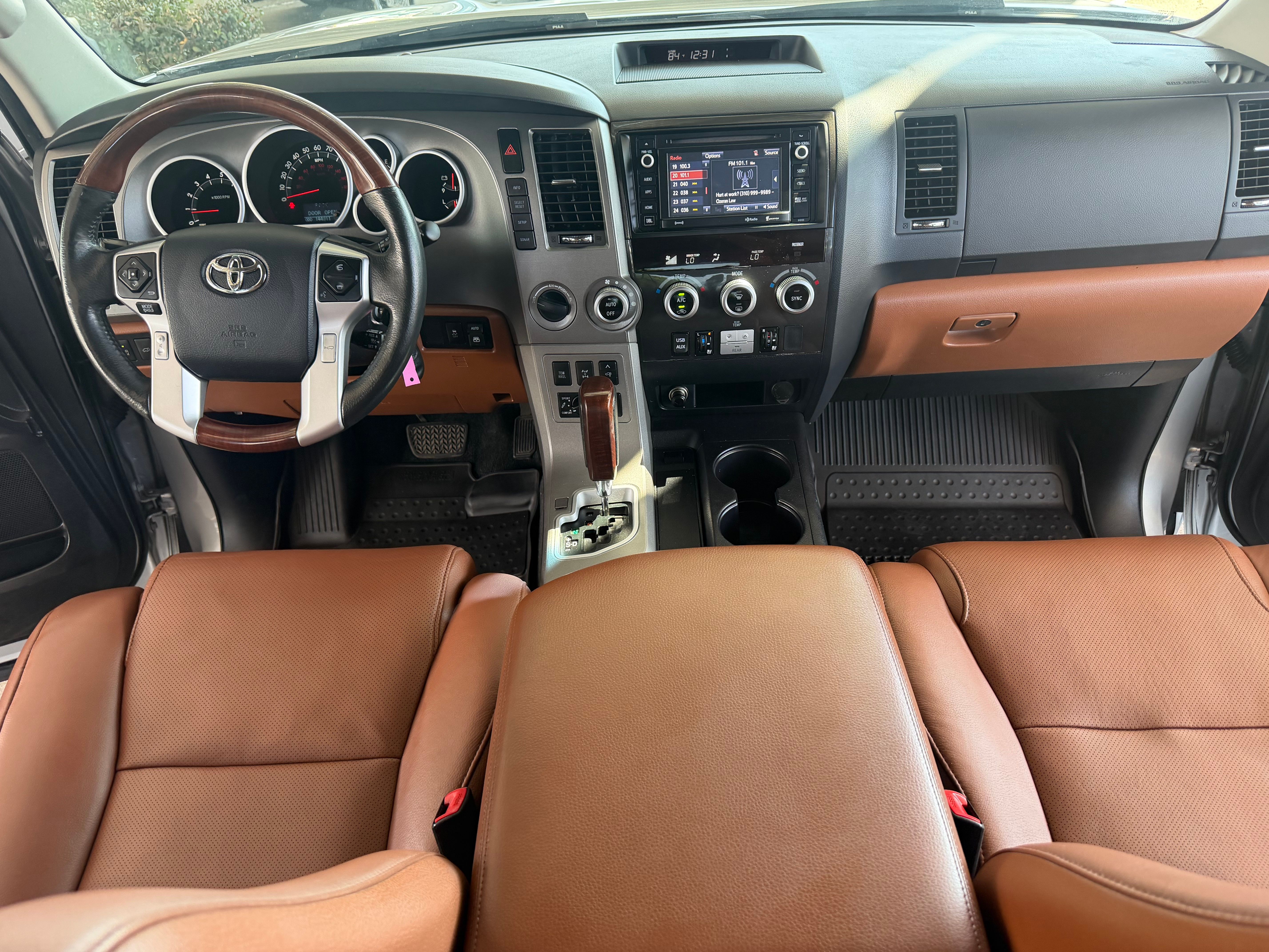 Used 2017 Toyota Sequoia Platinum AWD/4WD image 2