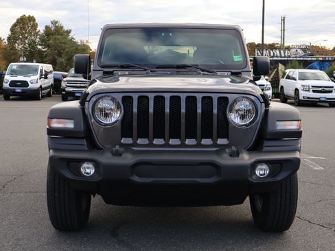 Used 2021 Jeep Wrangler Sport S image 3