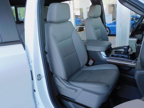 Used 2024 Chevrolet Silverado 1500 LT Trail Boss image 30