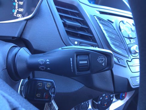 Used 2019 Ford Fiesta SE FWD image 30