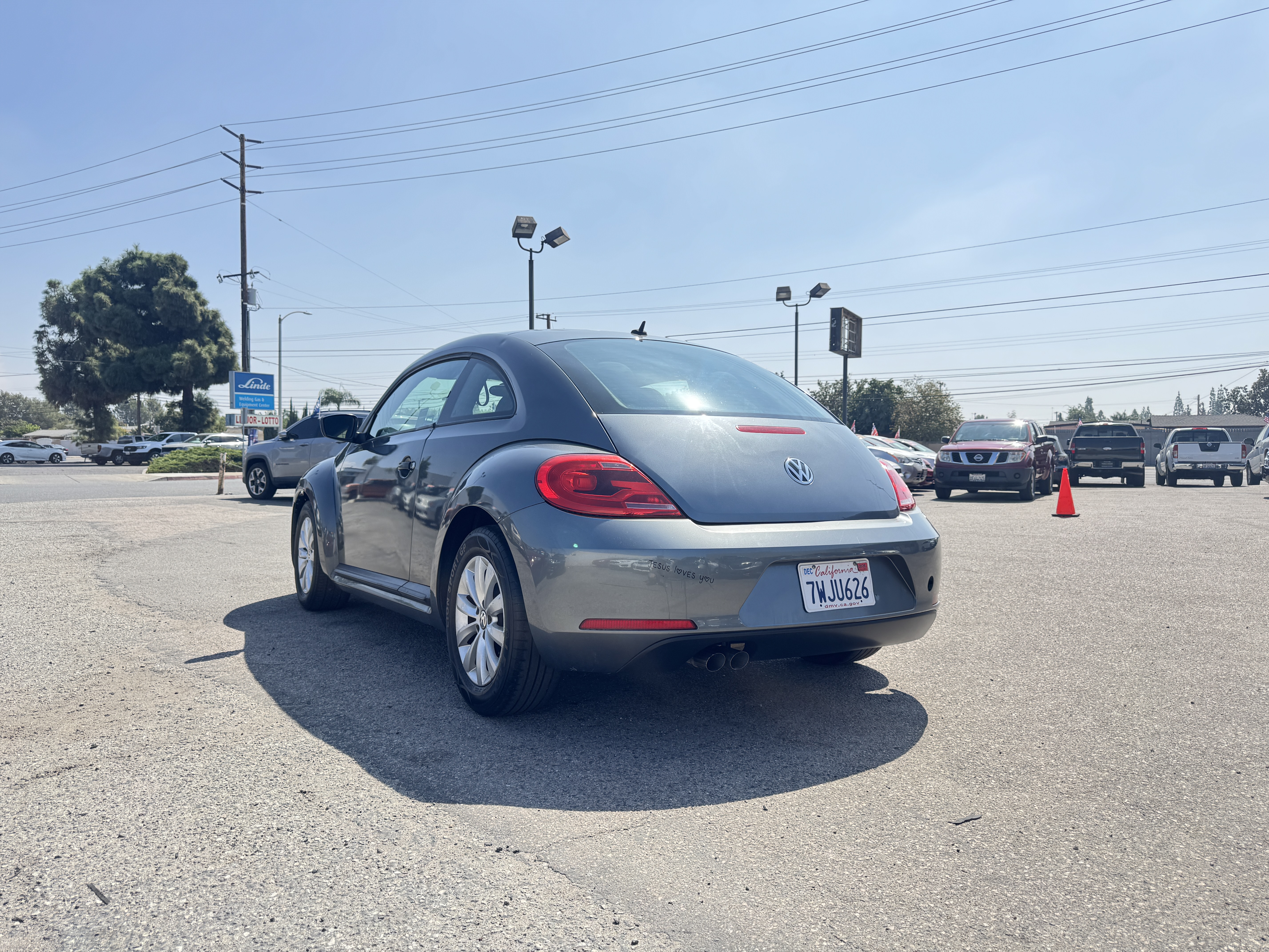 Used 2014 Volkswagen Beetle Coupe FWD image 6