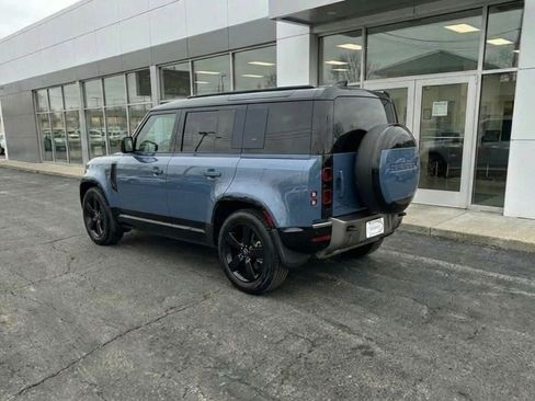 Used 2023 Land Rover Defender 110 X-Dynamic SE image 3