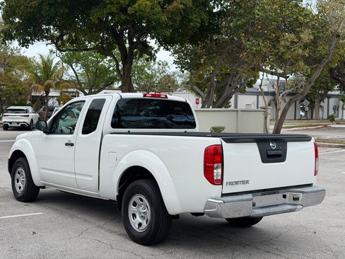 Used 2013 Nissan Frontier S image 5