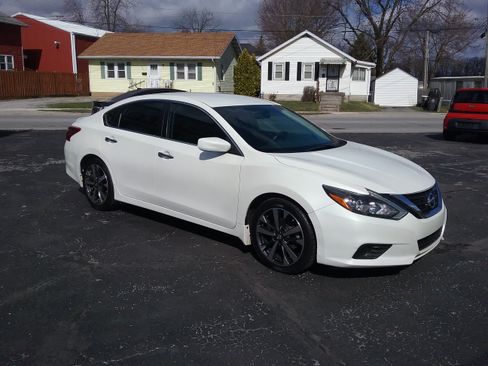 Used 2017 Nissan Altima 2.5 SR image 3