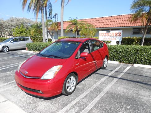 Used 2007 Toyota Prius Touring image 1
