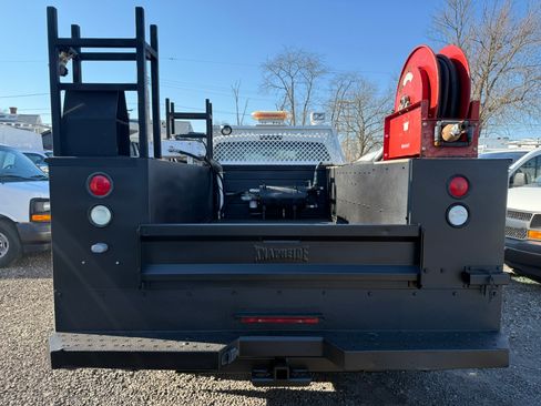 Used 2015 Ford F550 image 4