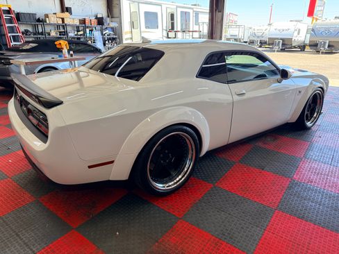 Used 2019 Dodge Challenger R/T Scat Pack Widebody RWD image 16
