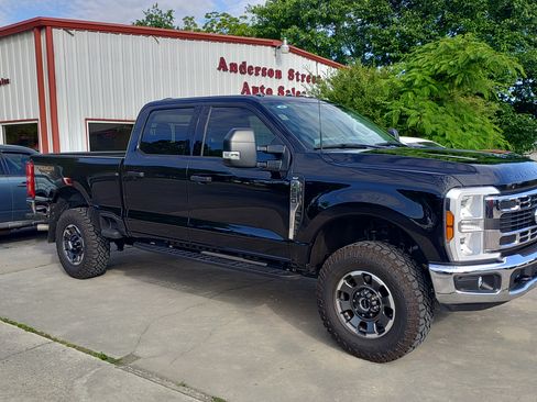 Used 2024 Ford F250 XLT image 5