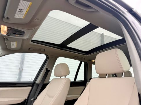 Used 2016 BMW X3 xDrive28d image 17