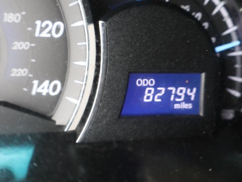 Used 2012 Toyota Camry XLE image 23