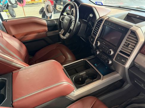 Used 2020 Ford F250 Super Duty Platinum image 24